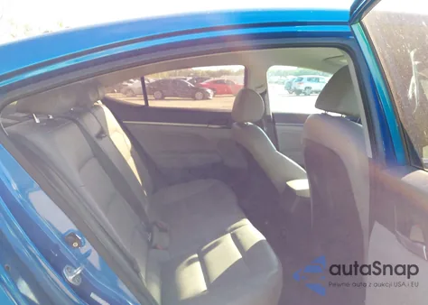 2017 Hyundai Elantra Limited z USA, uszkodzony, nr VIN KMHD84LF6HU077005